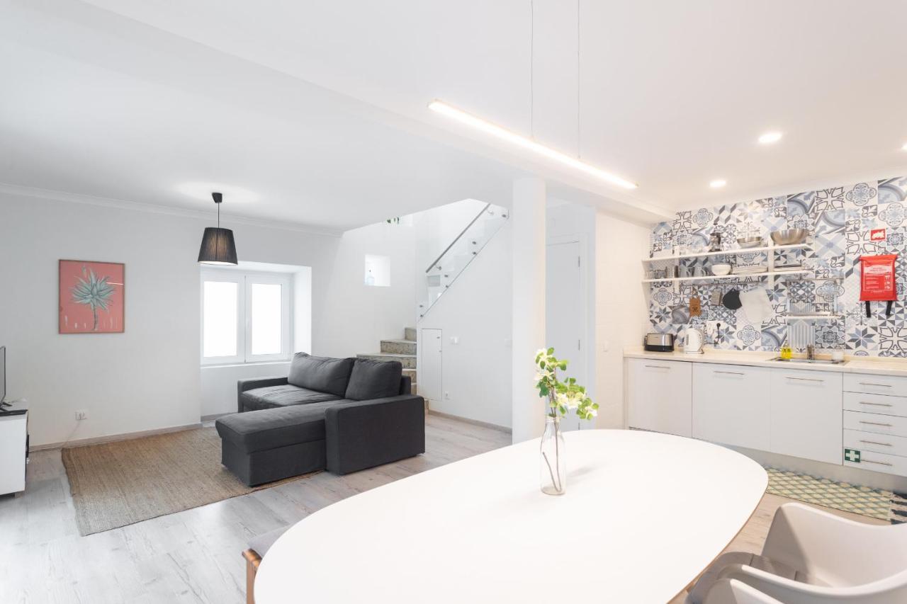 Appartamento Town Square House Setúbal Esterno foto