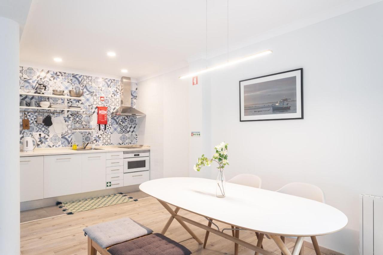 Appartamento Town Square House Setúbal Esterno foto