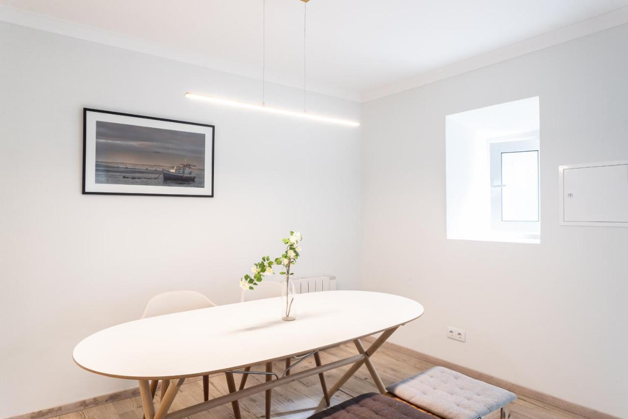 Appartamento Town Square House Setúbal Esterno foto