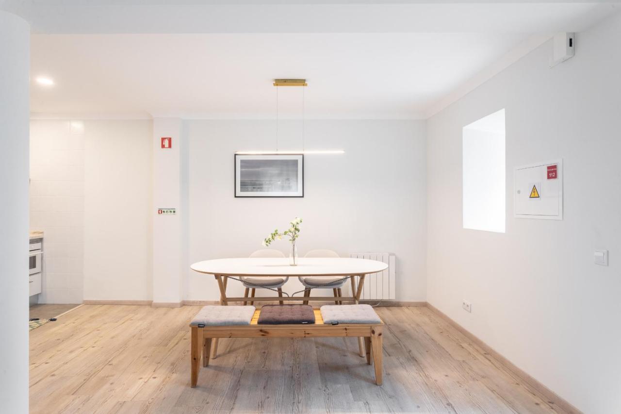 Appartamento Town Square House Setúbal Esterno foto